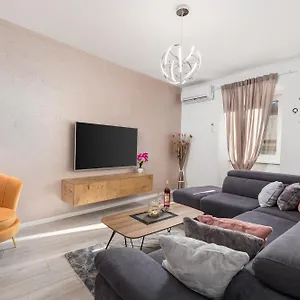 apartman-anja-rijeka.primorje-gorskikotar.com/